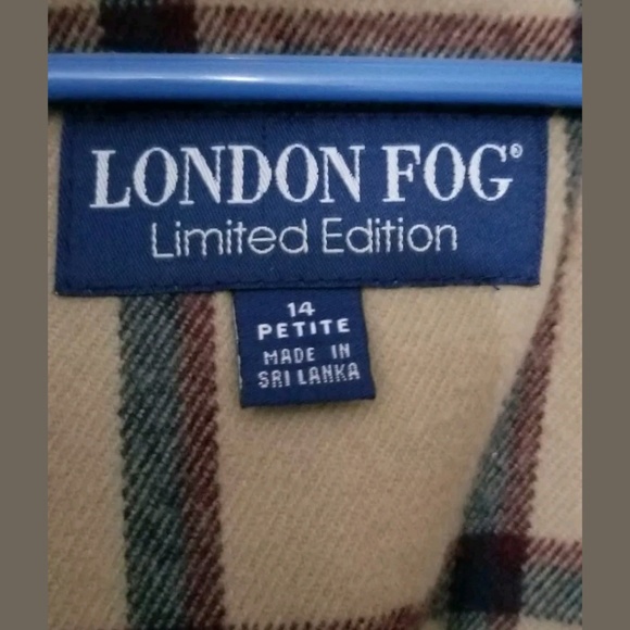 **SOLD** London Fog Trenchcoat Raincoat - Picture 3 of 8